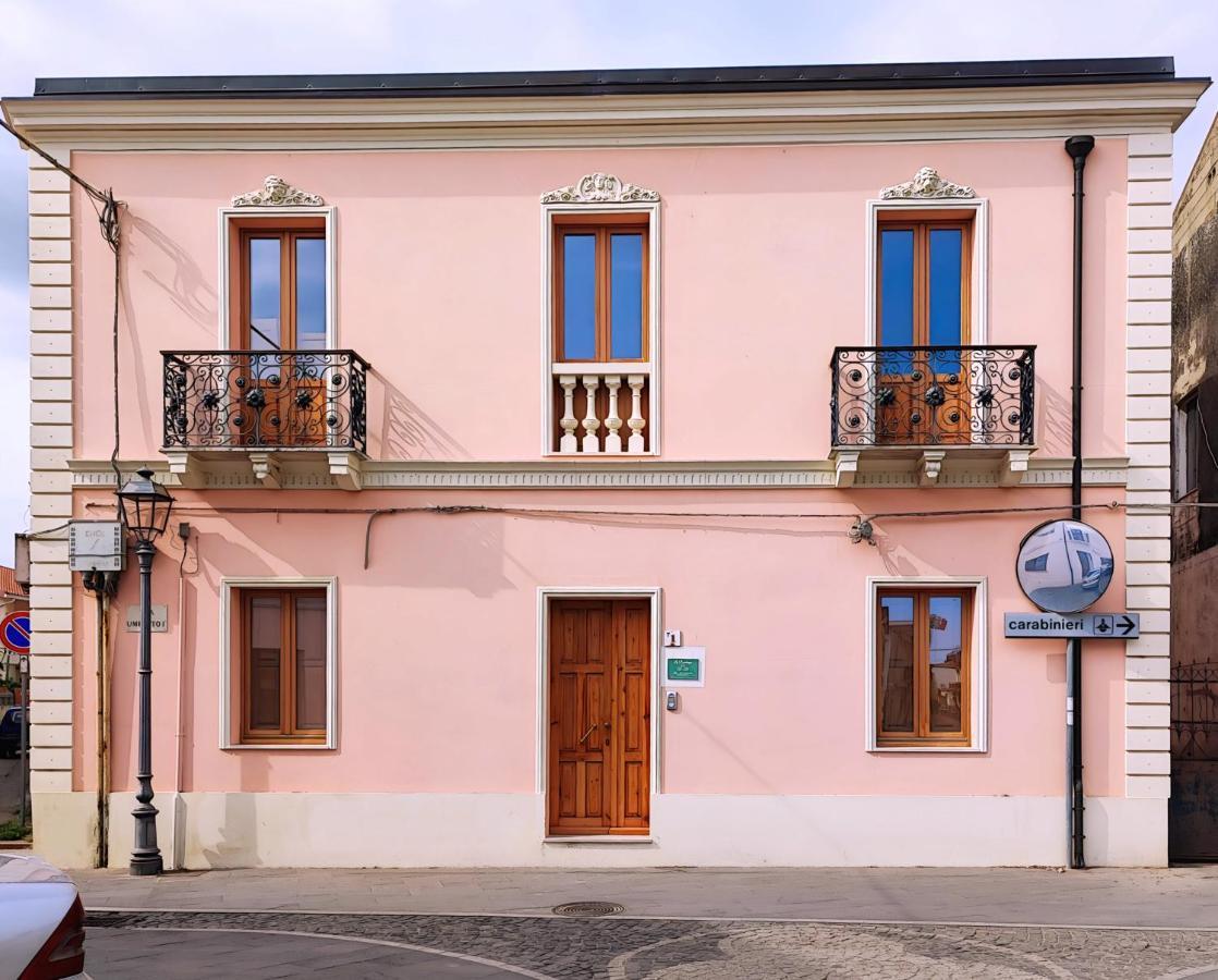La Residenza B&B Giba 外观 照片